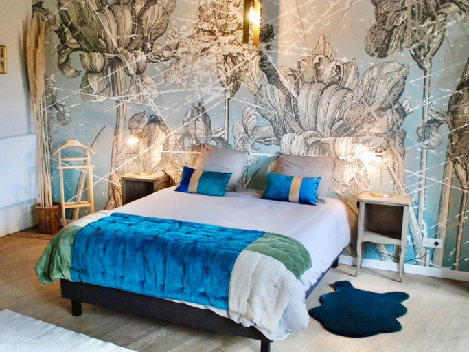 Bedroom 2, La vie de chateau, Drôme