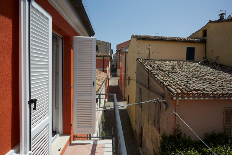 Others 3, Affittacamere Somnium, Ancona