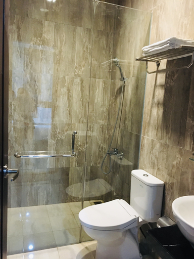 Bathroom 5, Crown Hotel Pangandaran (Syariah), Pangandaran