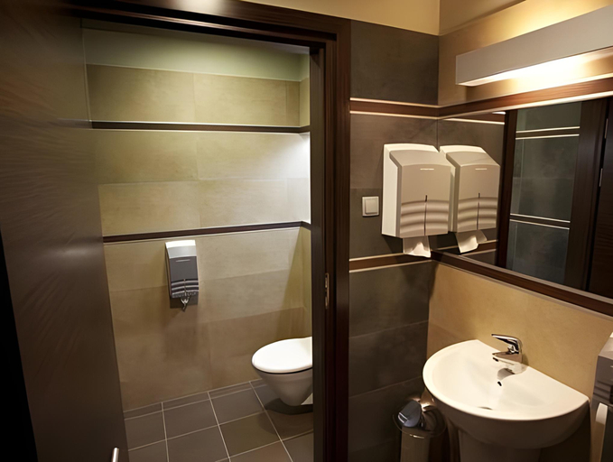 Bathroom 4, Hotel Beethoven, Gdańsk City