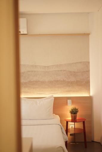 Bedroom 16