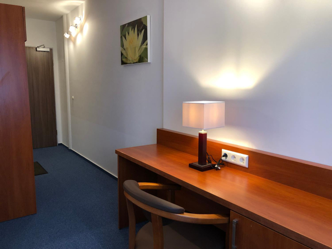 Others 4, Hotel Mirabell, Erlangen