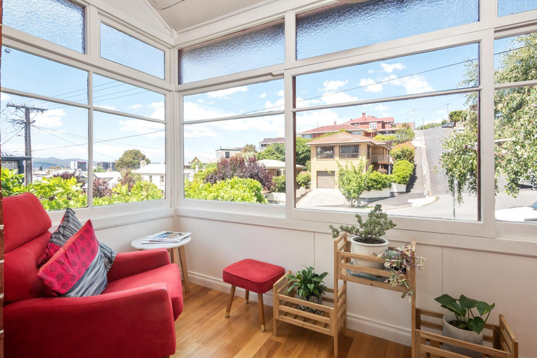 Others 3, Warwick St Retreat! 3 Bedroom House With Parking, Hobart