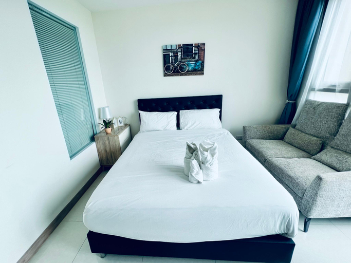 Bedroom 1, Discover The Serenity Of Riviera W/Seaview Studio, Pattaya