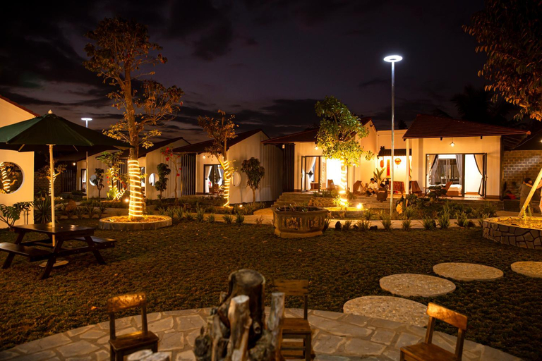 Exterior 4