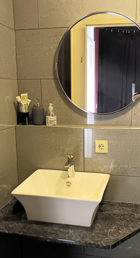 Bathroom, Zimmer zentral in Berlin, Berlin