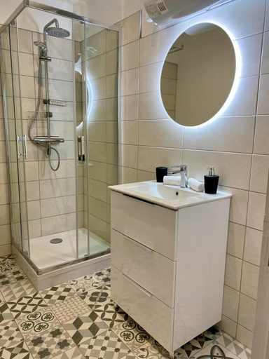 Bedroom 5, Les Logis d'Esmeralda-Des appartements au charme intemporel, Loir-et-Cher