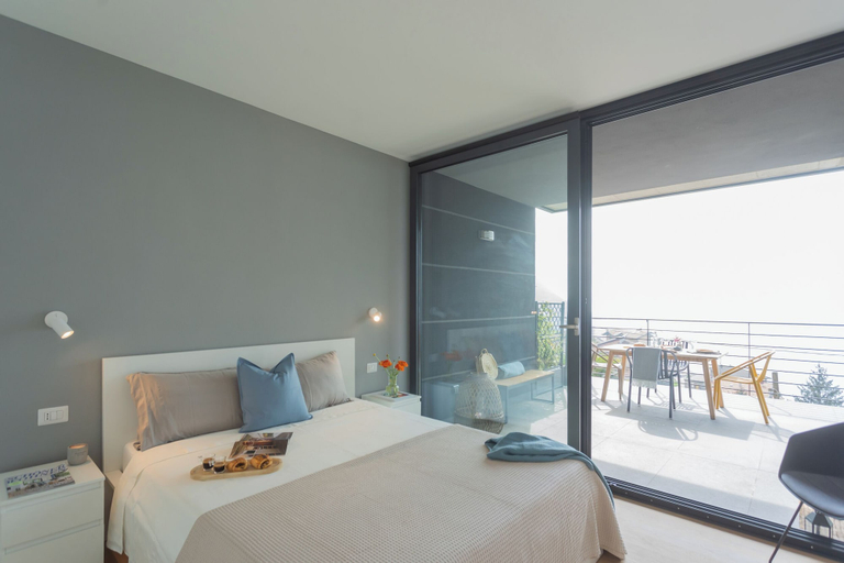 Bedroom 3, Residenza Maxim With Pool by Rent all Como, Como