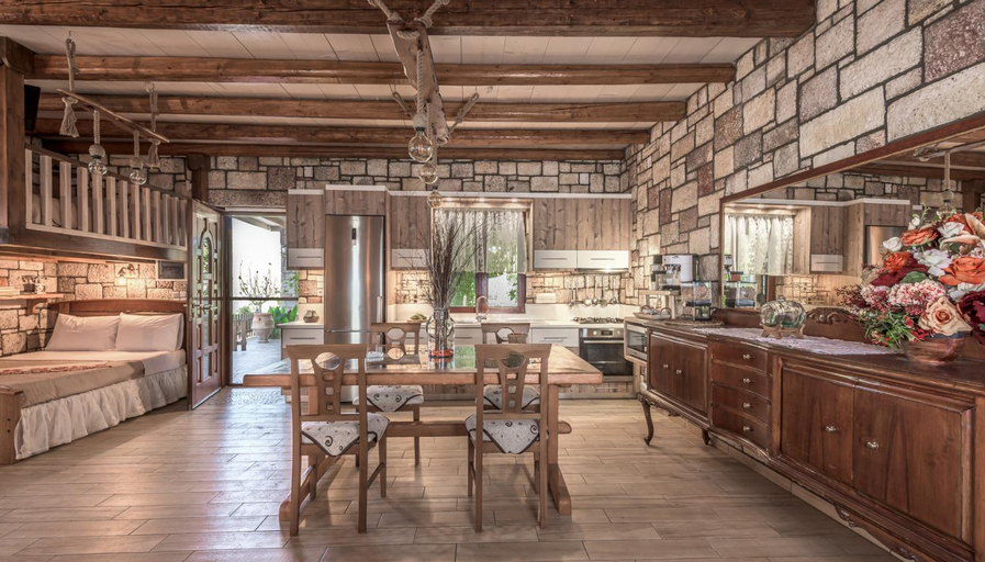 Food & Drinks 4, Emilia's Little Farmhouses, South Aegean