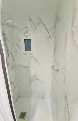Bathroom 2, Sweet home, Barcelona
