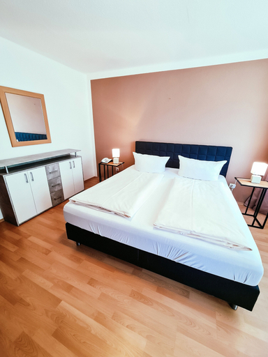 Bedroom 2, Zentral Hotel, Passau