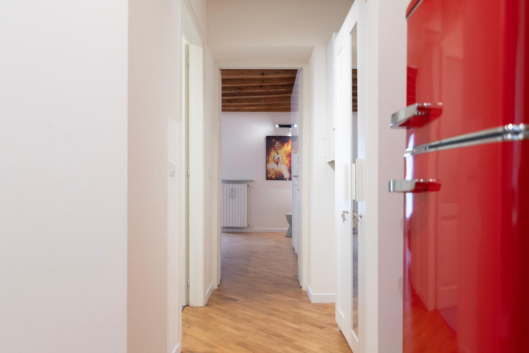 Others 4, Milano Suite Home, Milano