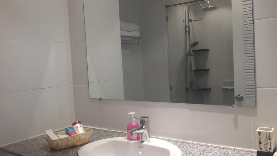 Bathroom 4, View Talay 6 Pattaya Beach, Pattaya