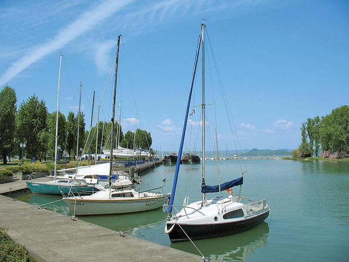 Others 4, Klimatizalt, medences, jakuzzis nyaralo a Balatonnal!, Balatonföldvári