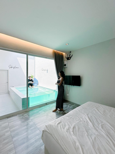 Bedroom 15