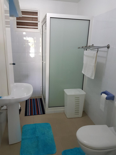 Bathroom 2, VillaFleurie, Le Gosier