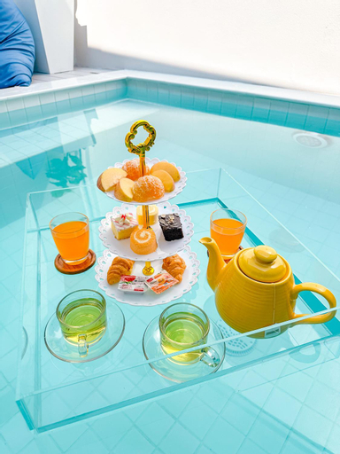 Food & Drinks 13