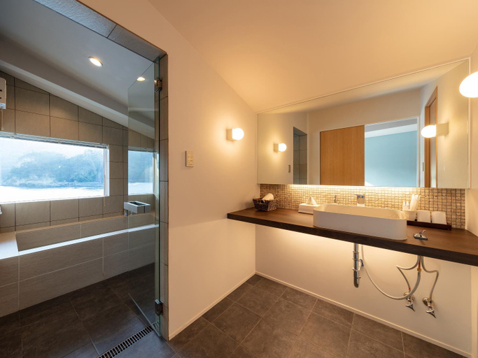 Bathroom 3, Hamabe Oura, Shimoda