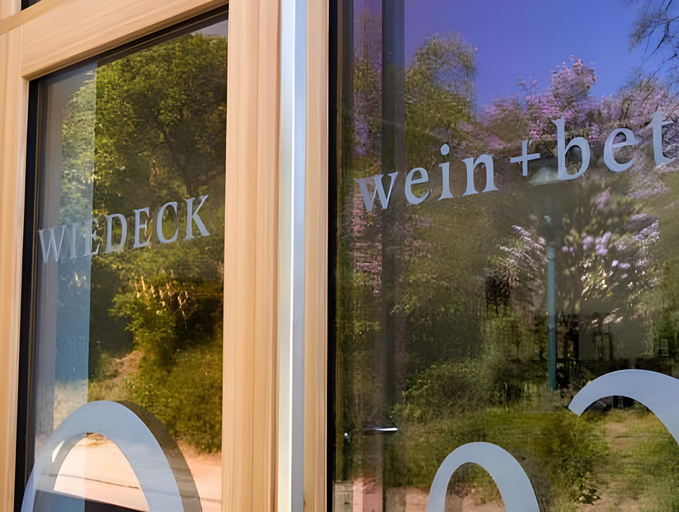 Others 5, Wein + Bett Wiedeck, Korneuburg
