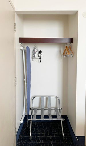 Bedroom 3, Divya Sutra Plaza and Conference Centre Calgary Airport, Division No. 6