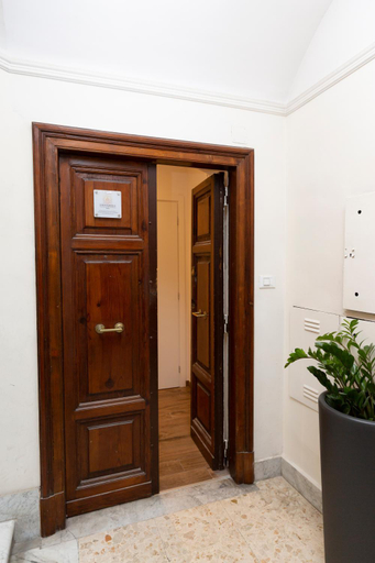 Others 5, Vatican Scipioni 113, Roma