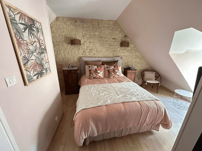 Bedroom 2, Chambres d'Hôtes de l'Ancienne Auberge, Calvados