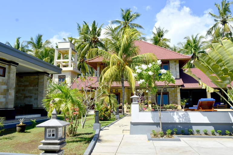 Exterior 6