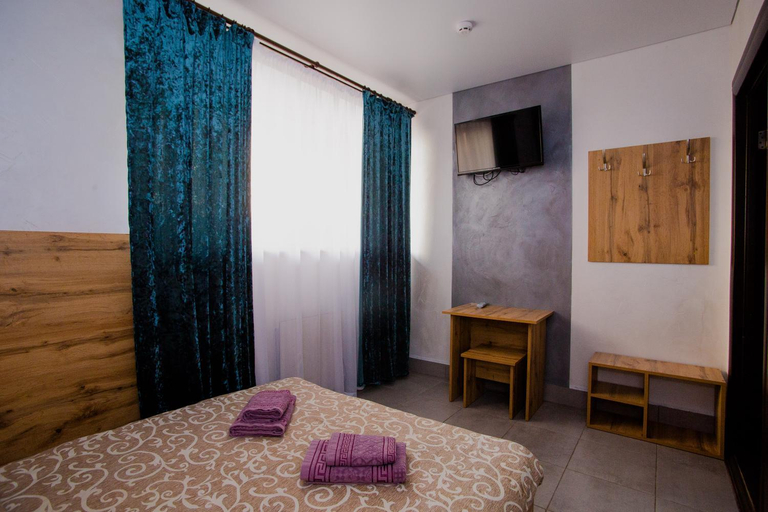Others 4, OK Hotel, Rivnens'ka