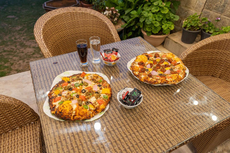 Food & Drinks 5, StayVista at Floradale W/Jacuzzi & Wood-Fire Pizza, Solan