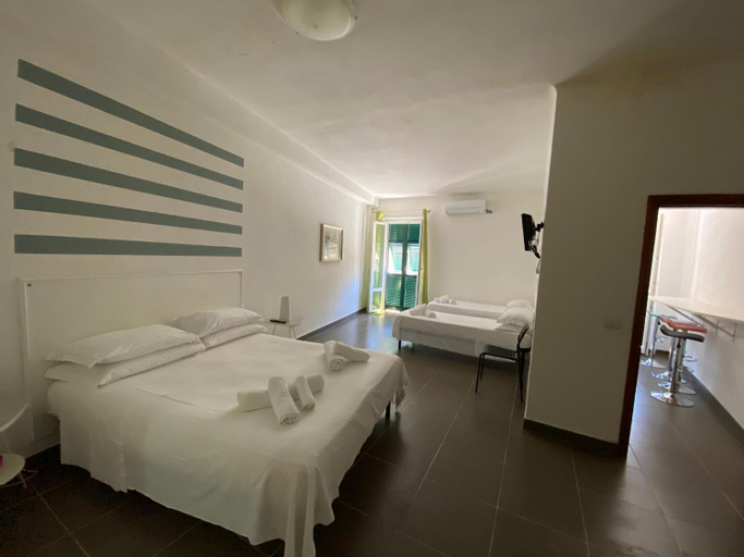 Bedroom 4, VERNAZZA Rooms & Apartments, La Spezia