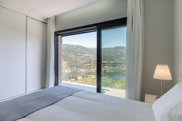 Bedroom 2, Feel Discovery Mirão River House Douro, Resende