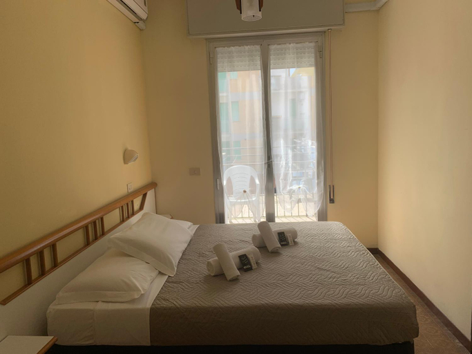 Bedroom 2, Hotel Majestic, Forli' - Cesena