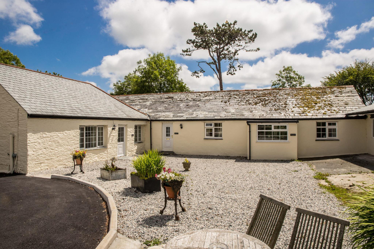 Others 5, Pendragon Country Cottages, Cornwall