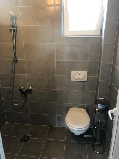 Bathroom 3, Lanika Apartments