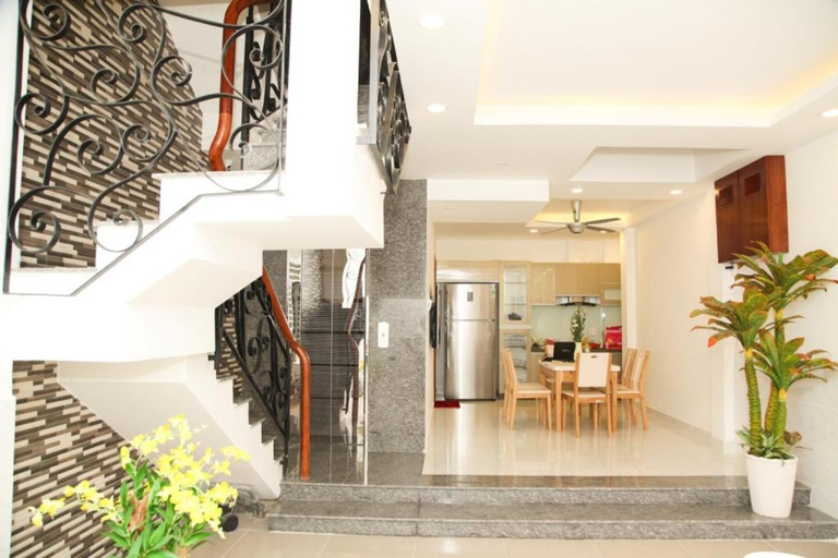 Food & Drinks, 60P Luxury Apartment, District 1