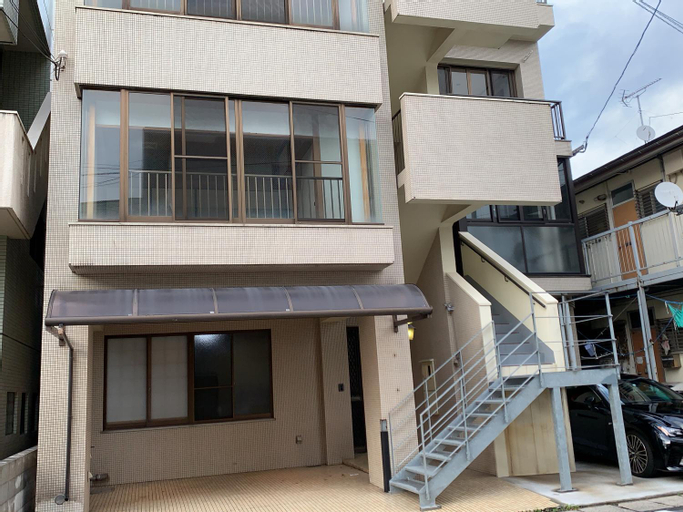ガナダン中央駅 3f 無料駐車場, Kagoshima