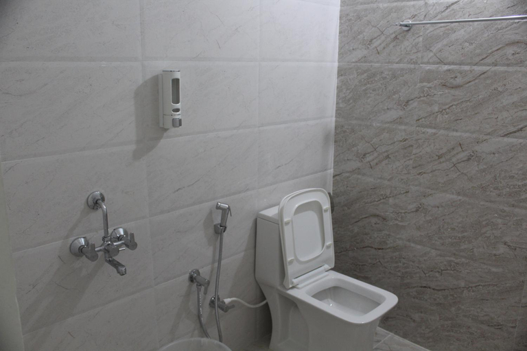 Bathroom 9