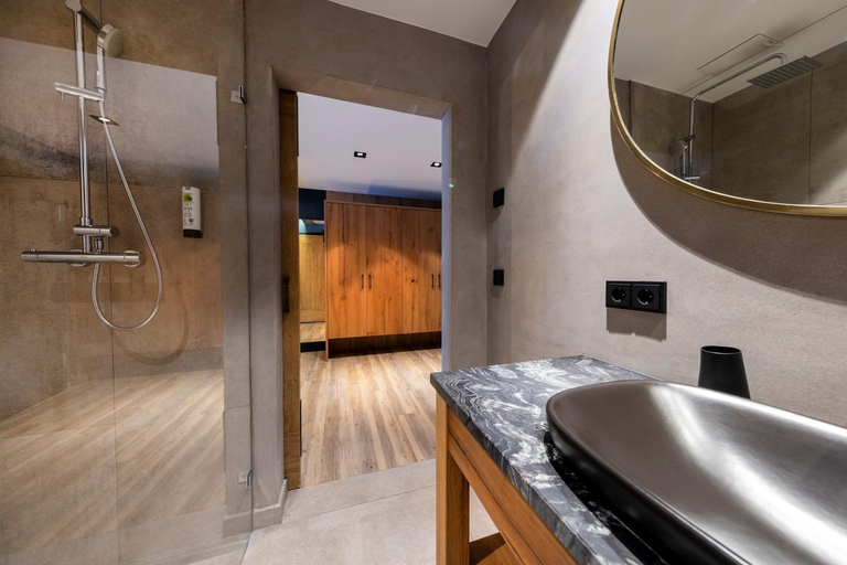 Bathroom 4, Herz3 Hotel Bar Restaurant Trattoria, Zell am See