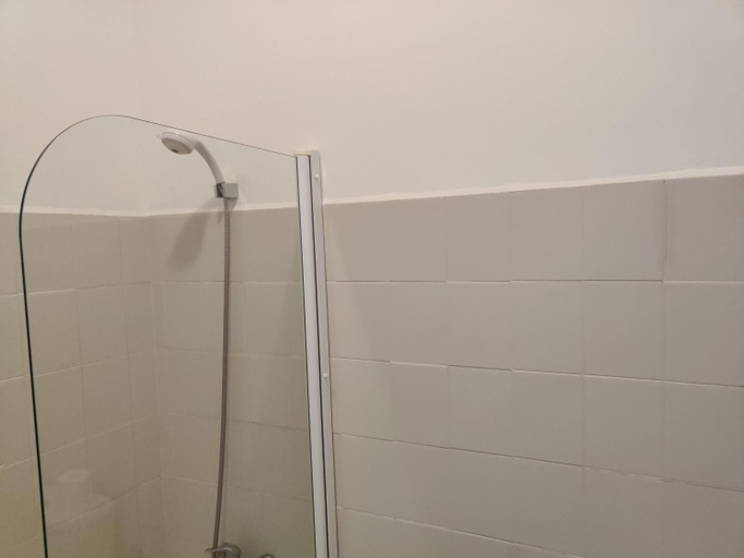 Bathroom 3, Vasco Santana Guesthouse, Odivelas