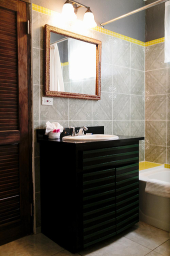Bathroom 3, Galina Breeze