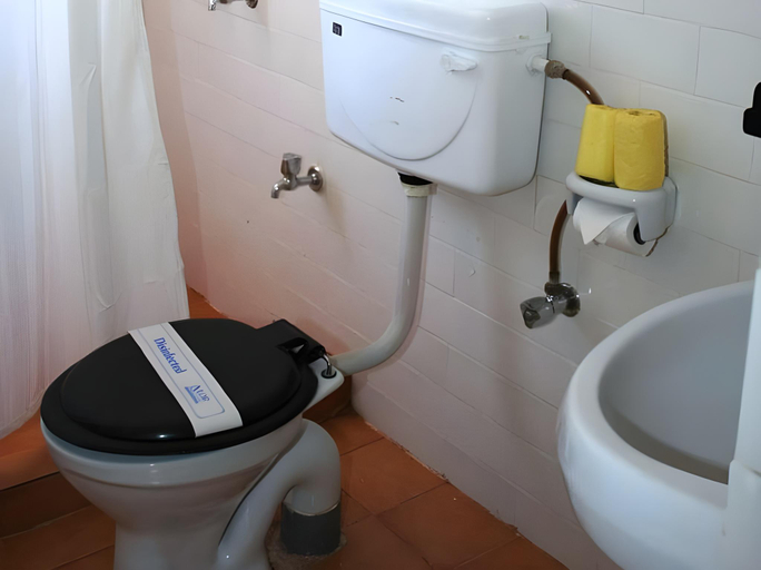 Bathroom 4, Alor Grande Holiday Resort, North Goa