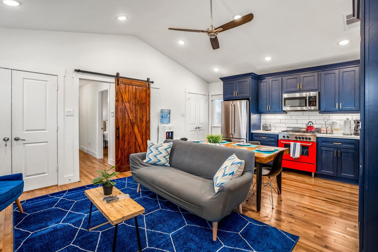 Bedroom 2, Sweet Home Alabama Street in Houston Central, Harris