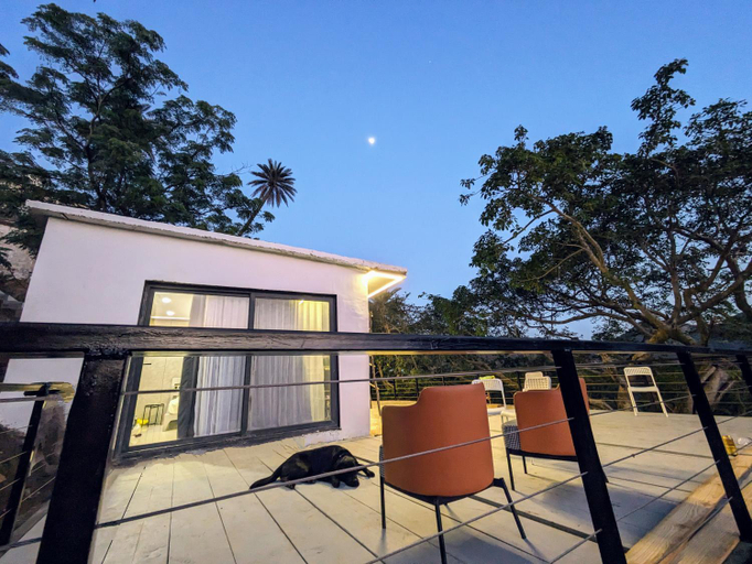 Others 5, The Retro Glass House, Sirohi