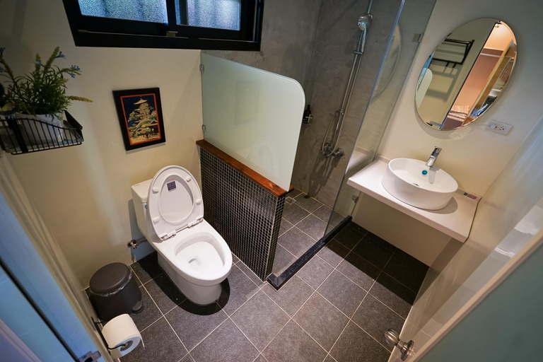 Bathroom 2, Tobacco Village, Kaohsiung