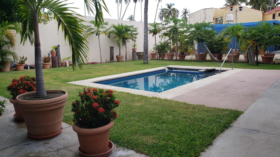 Sport & Beauty 2, VIP Trailer Park and Bungalows., Cihuatlán