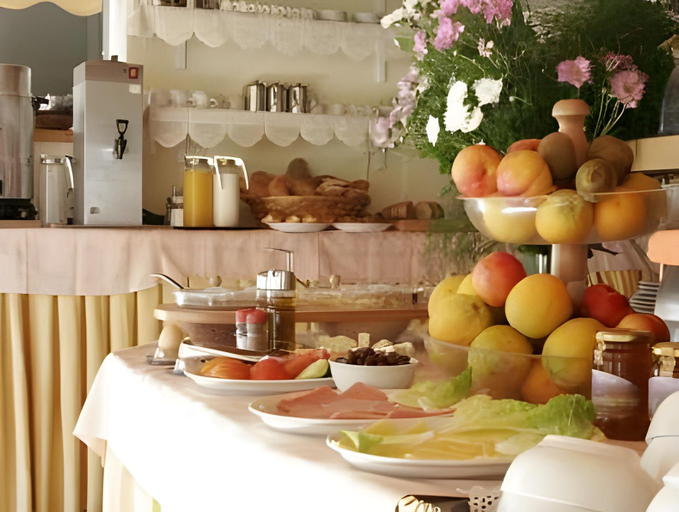 Food & Drinks 5, Troulis Seaside, Crete