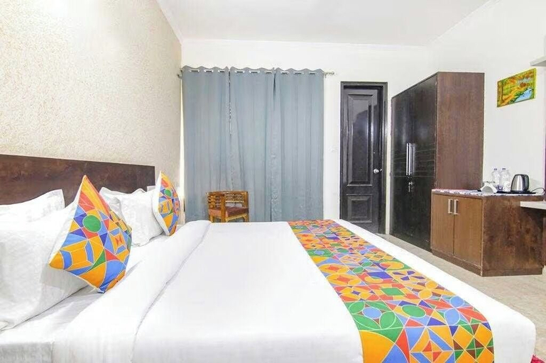Bedroom 3, Hotel Viraj, Gurgaon