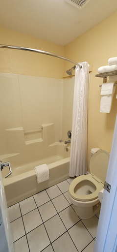 Bathroom 4, Jameson Inn Douglas, Coffee