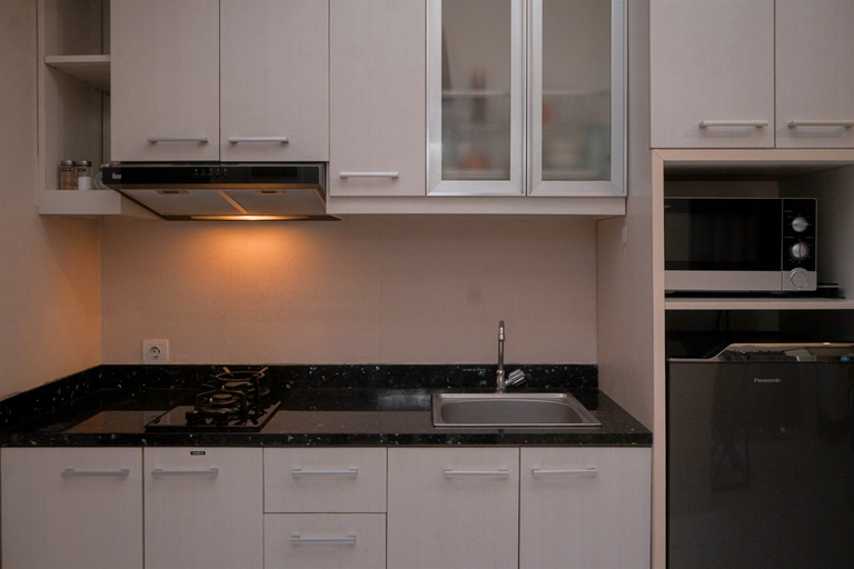 Others 2, Cozy and Best Deal Studio Apartment Casa de Parco By Travelio, Tangerang