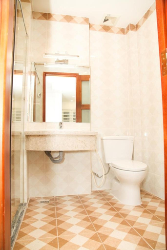 Bathroom 2, 60P Luxury Apartment, Ho Chi Minh City